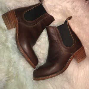 Red Wing Shows ‘Harriet’ Boots Mahogany Brown